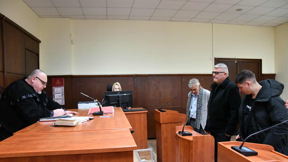 Глоба за общинския съветник от Хасково Здравко Узунов и сина му