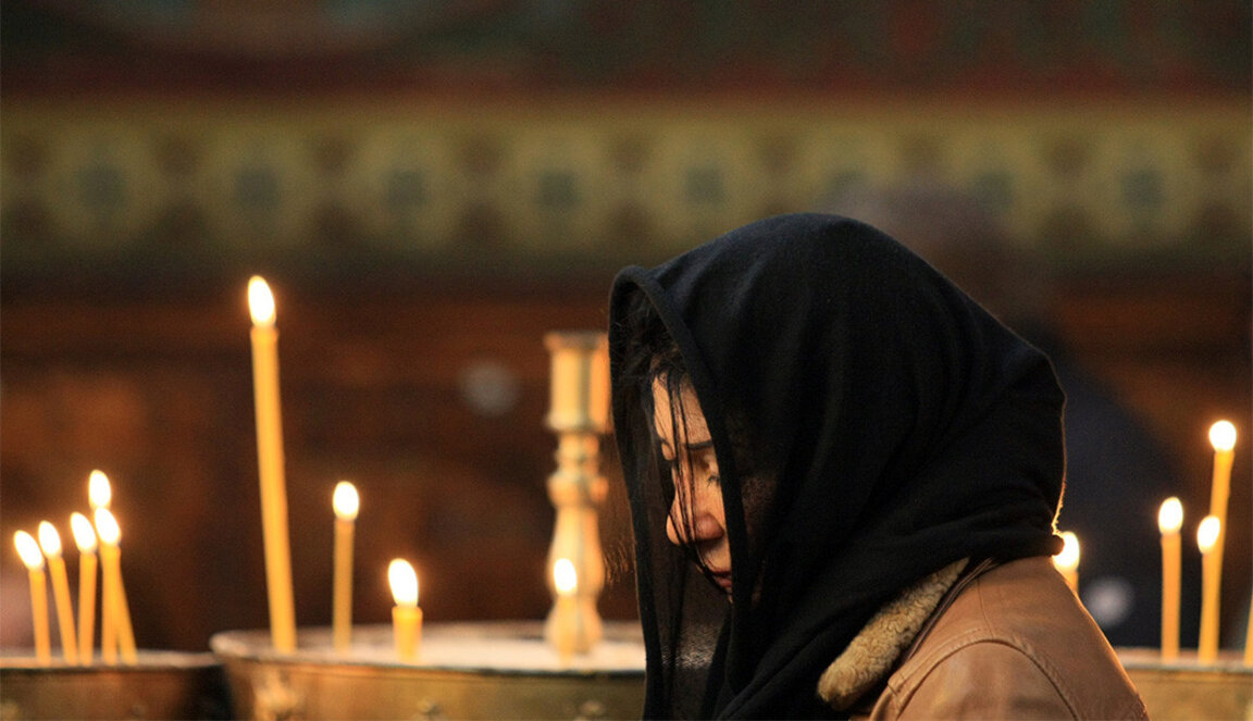 Vendredi Saint : les chrétiens orthodoxes ont rempli les églises