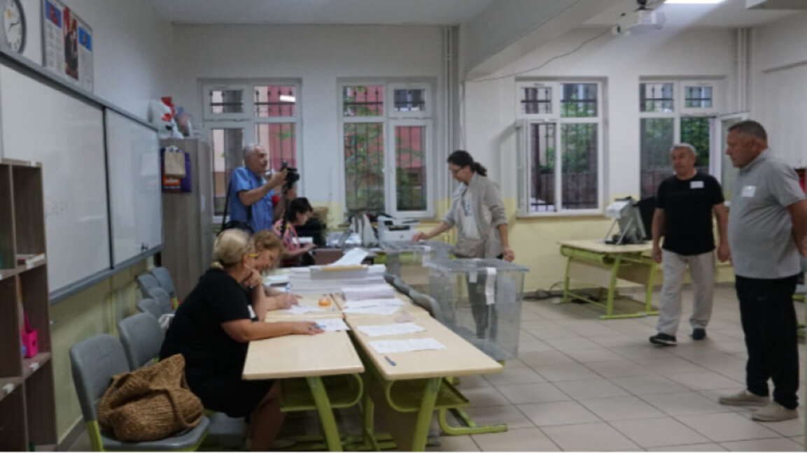 В Турция АПС печели 64,76% от вота, "ДПС-Ново начало"- 28,46%