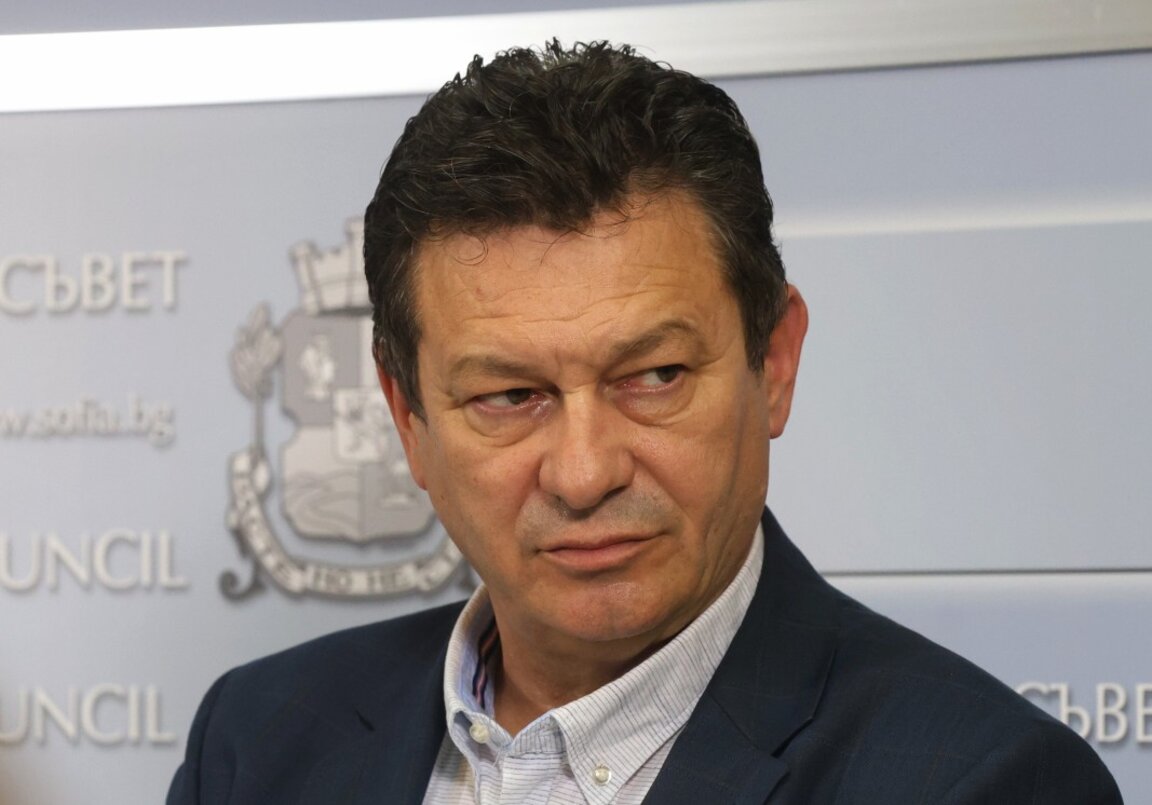 Николай Савов