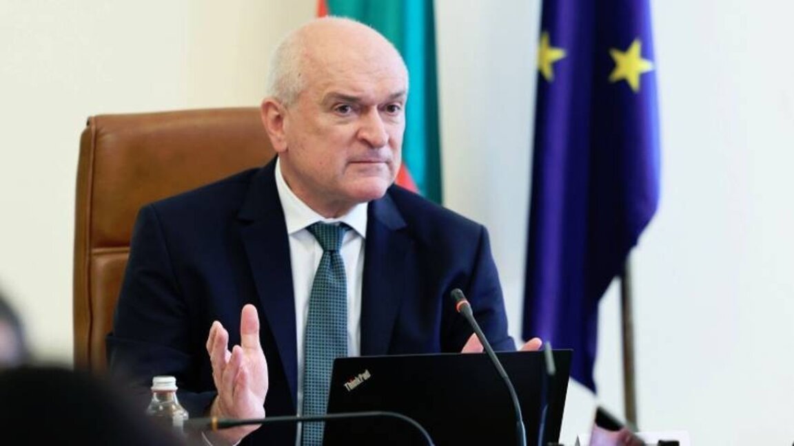 Başbakan Glavchev canlı yayında medya kuruluşları ve vatandaşların sorularını yanıtladı