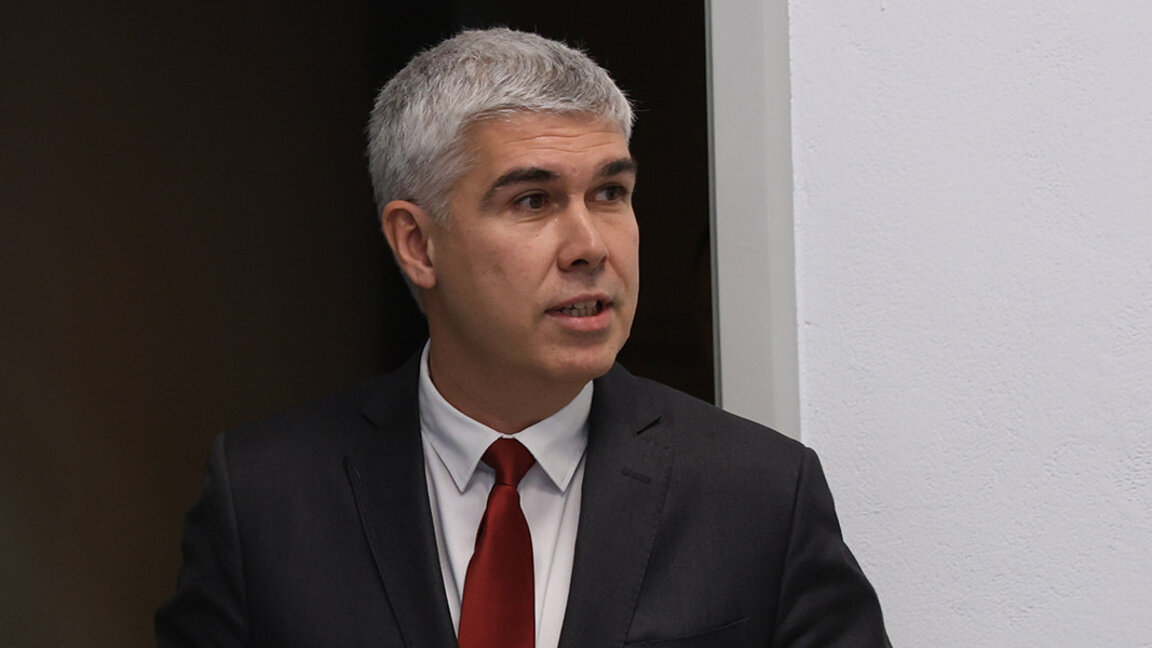 El ministro de Energía confirmó que una empresa húngara quiere comprar Lukoil Neftohim