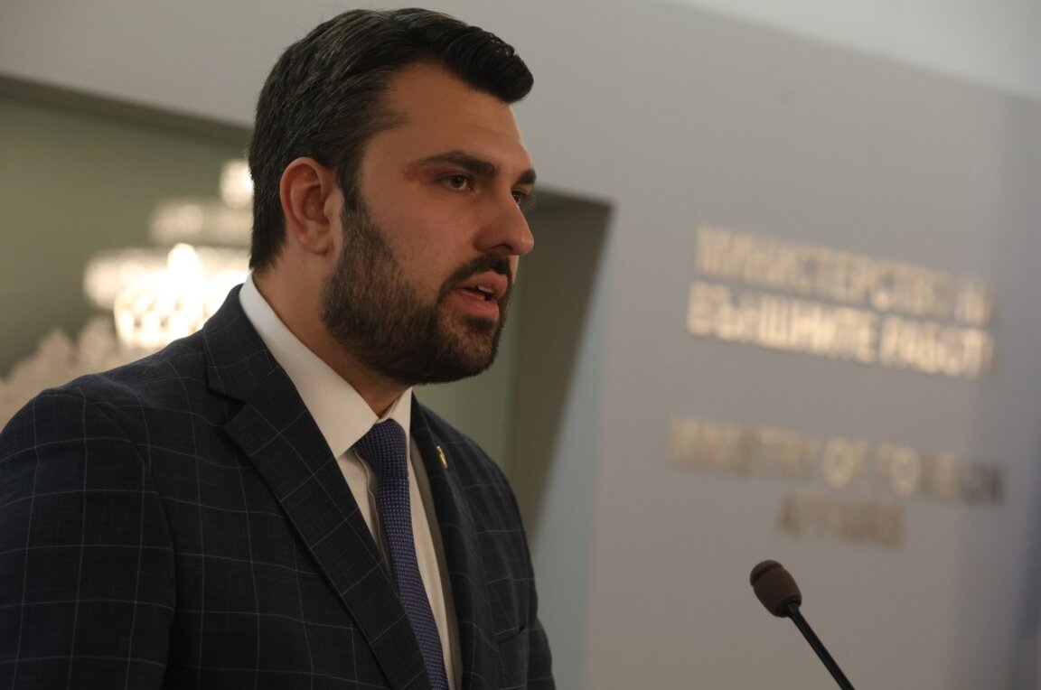Външният министър Георг Георгиев.