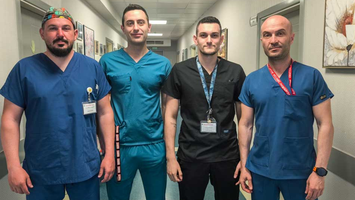 Съдови хирурзи спасиха пациент чрез моди...