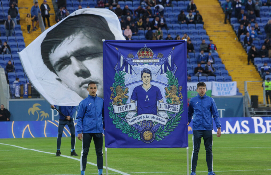 Levski FC commemorates the 53rd anniversary of the death of legendary footballers Gundi and Kotkov
