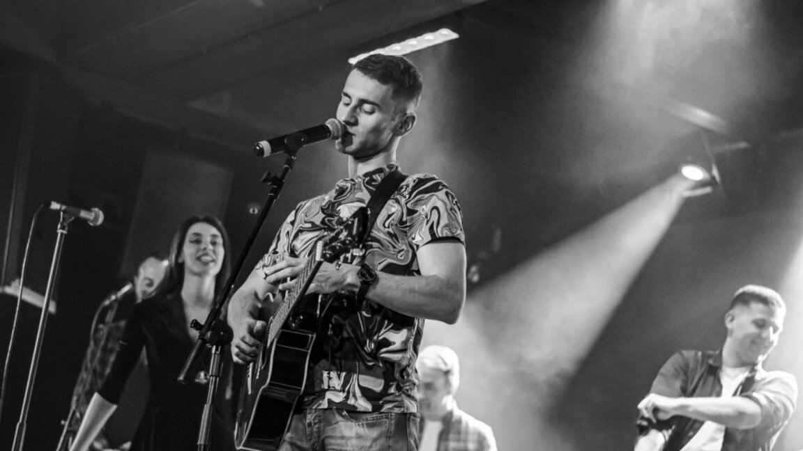 Kris Gran își prezintă albumul de debut la Sofia