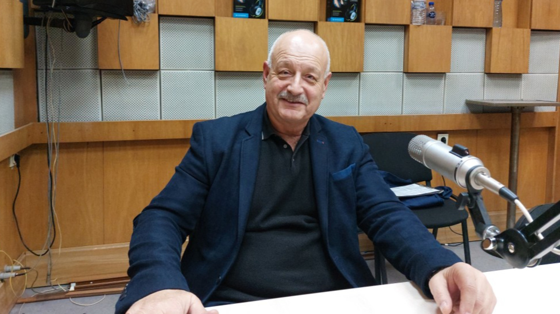 Димитър Минев, НБ "Иван Вазов"