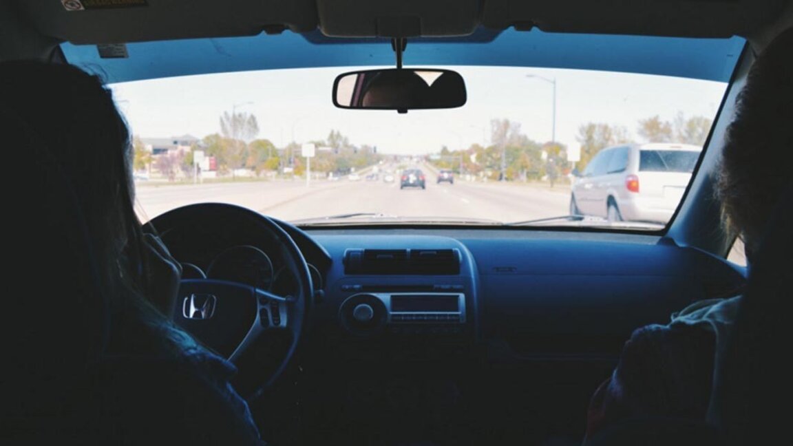 Пускат нови регистрационни табели в КАТ-Варна