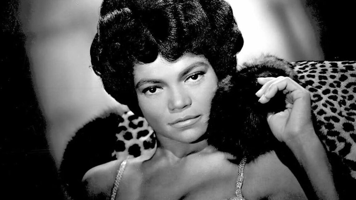 Sofya’da Eartha Kitt'in hayatı kabare gösterisinde canlandırılacak