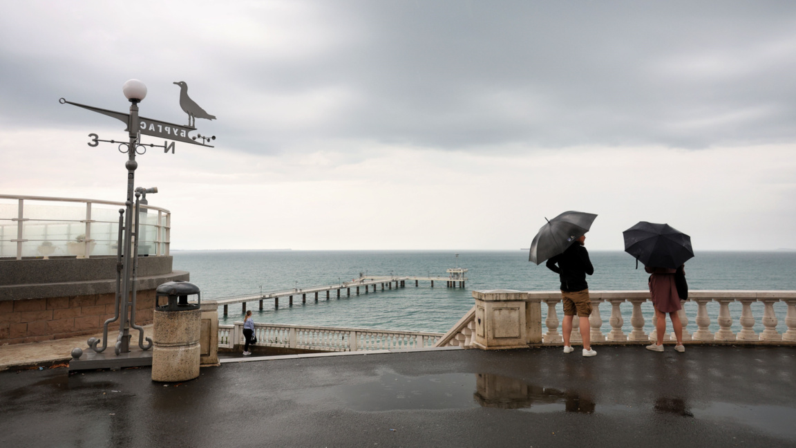 Кратковременные осадки с грозами и теплая погода