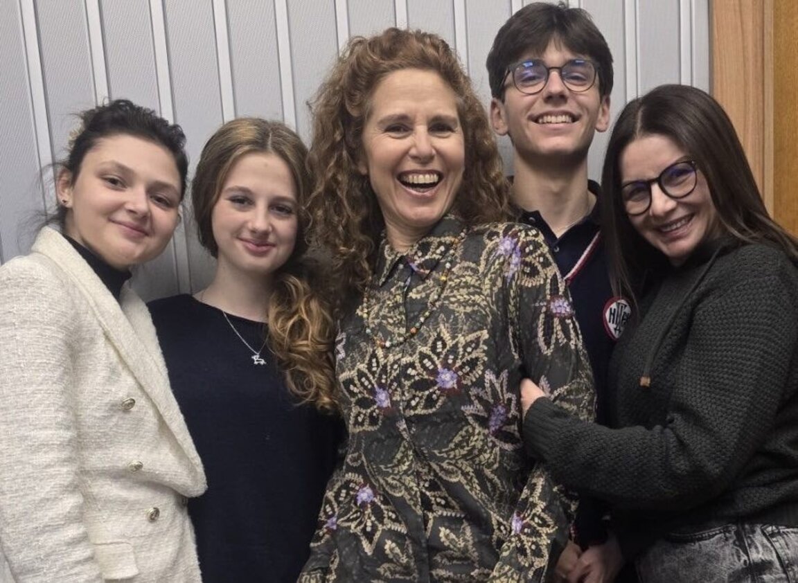 Никол, Неда, Лияна Панделиева, Верен и Розита