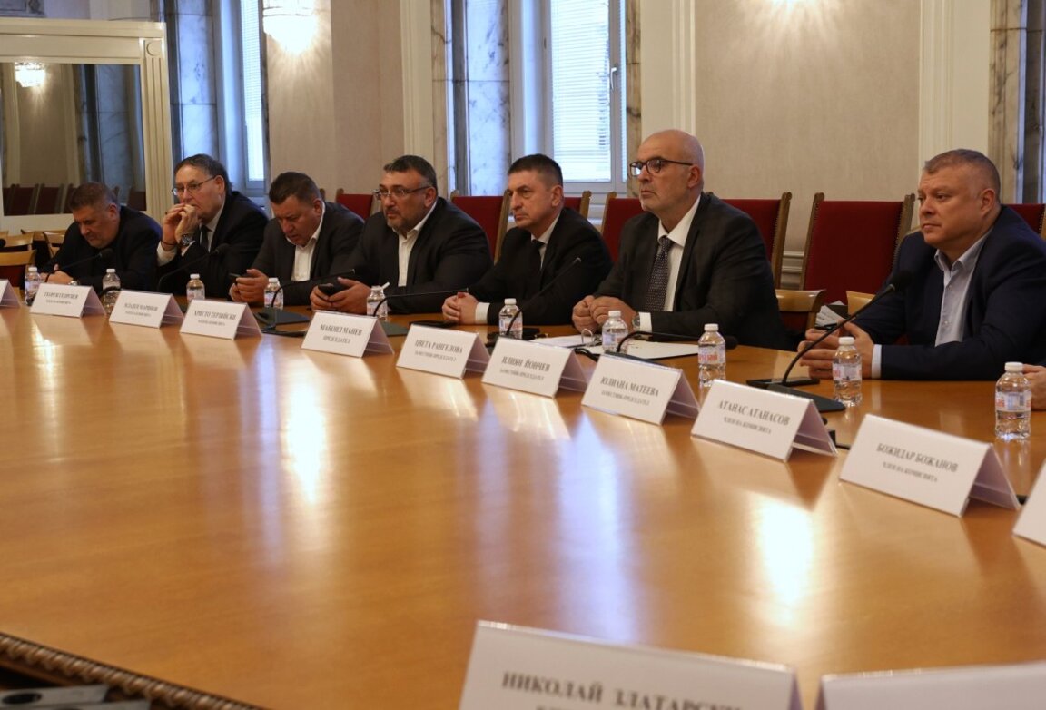 Вътрешната комисия отхвърли ветото на президента върху промените в Закона за ДАНС