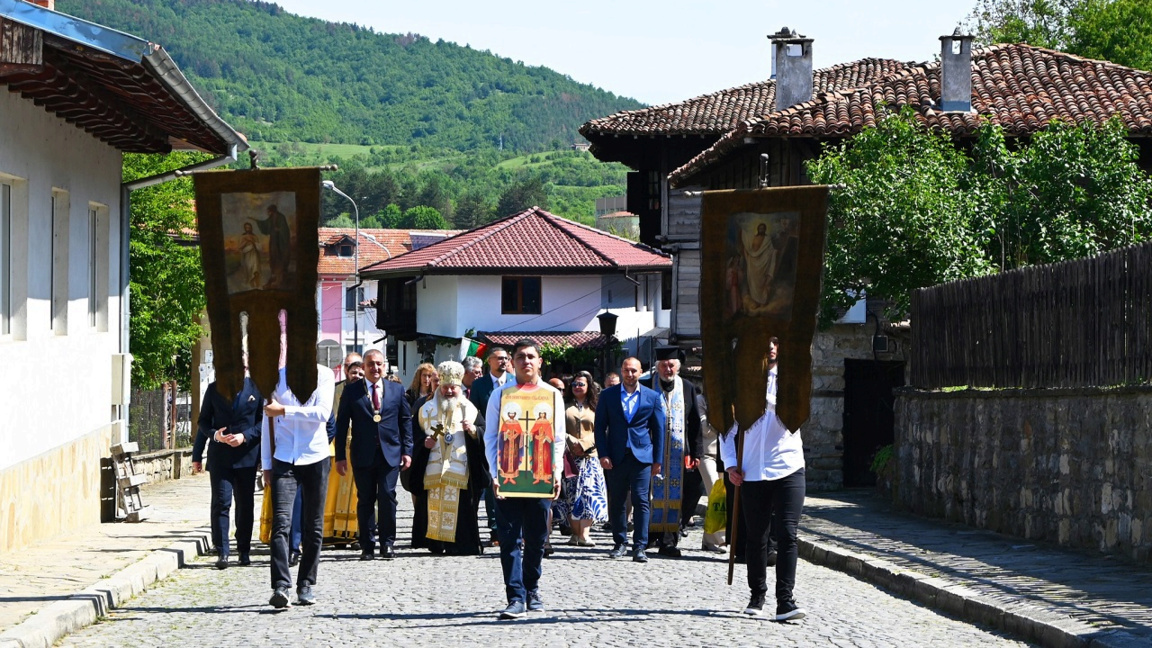 Град Елена слави свој празник