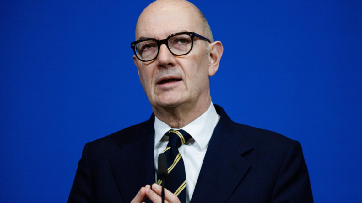 Роланд Лескюр, френски финансов министър