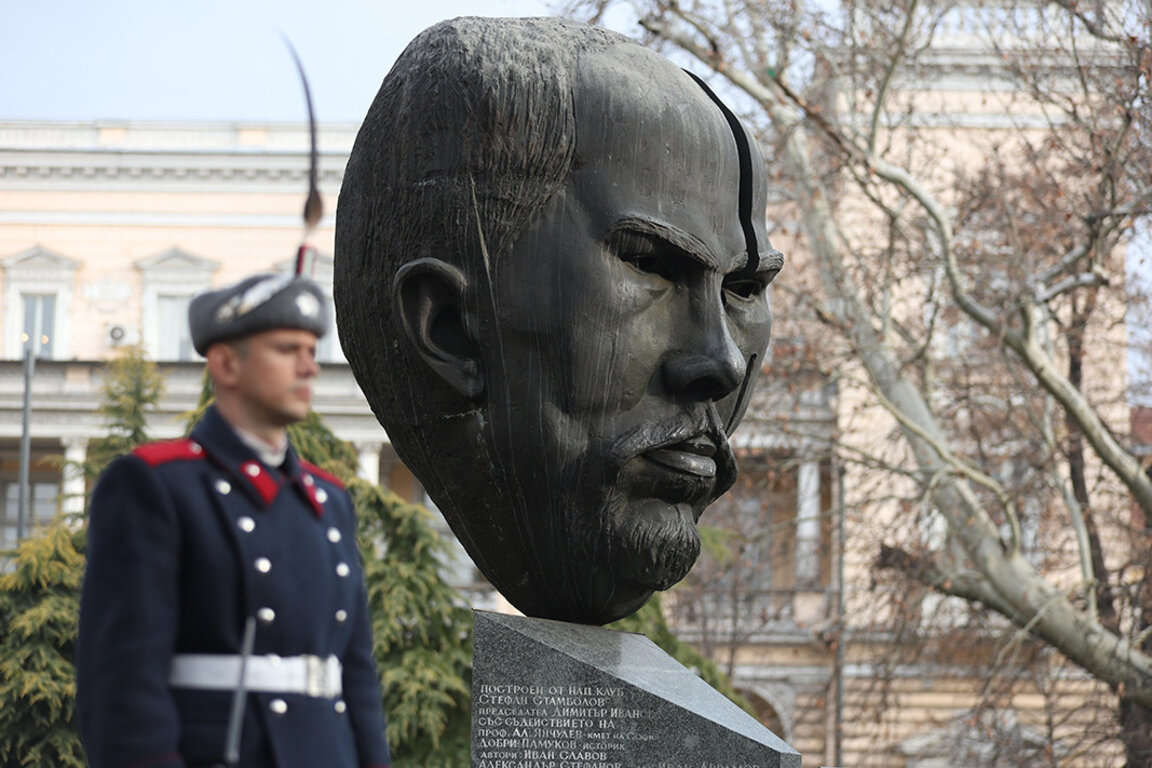 В Болгарии отмечают 171-летие со дня рождения революционера и государственного деятеля Стефана Стамболова