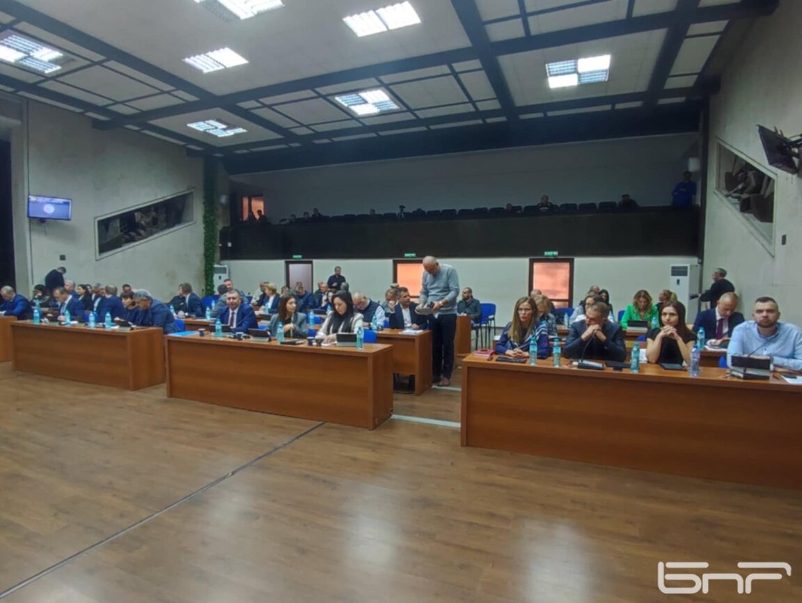 Искат оставката на Радослав Тасков и заместниците му