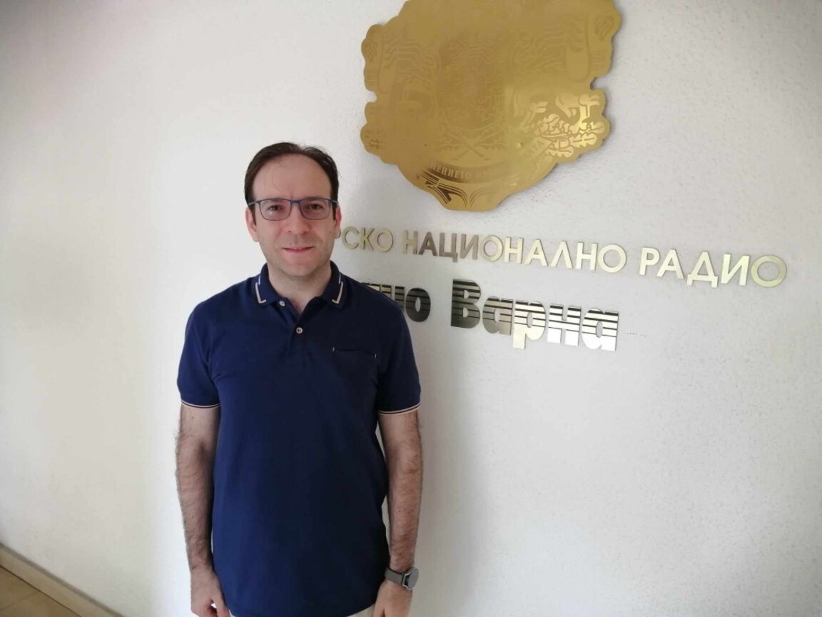 Главен асистент, доктор Петър Петров, координатор на програмата