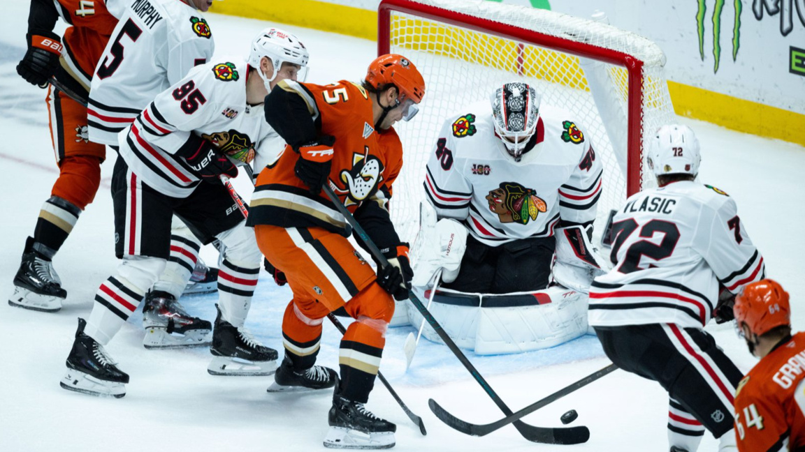 Напрегнат момент пред вратата на Чикаго.