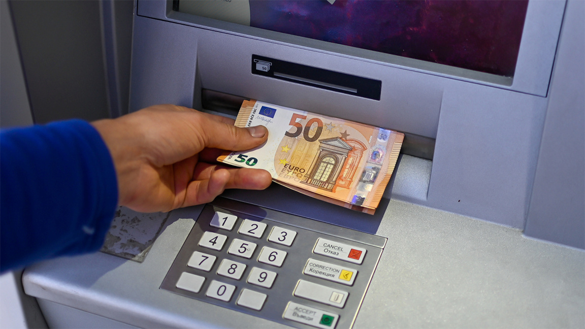 Les banques modifient leurs systèmes de paiement pour le passage à l'euro