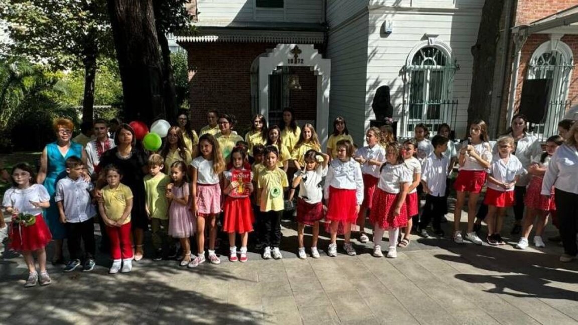 İstanbul’daki Bulgar okulunda ilk okul zili 14 Eylül’de çaldı