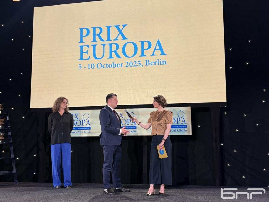 Христo Грoзев с наградата Европейски журналист на годината на фестивала PRIX EUROPA