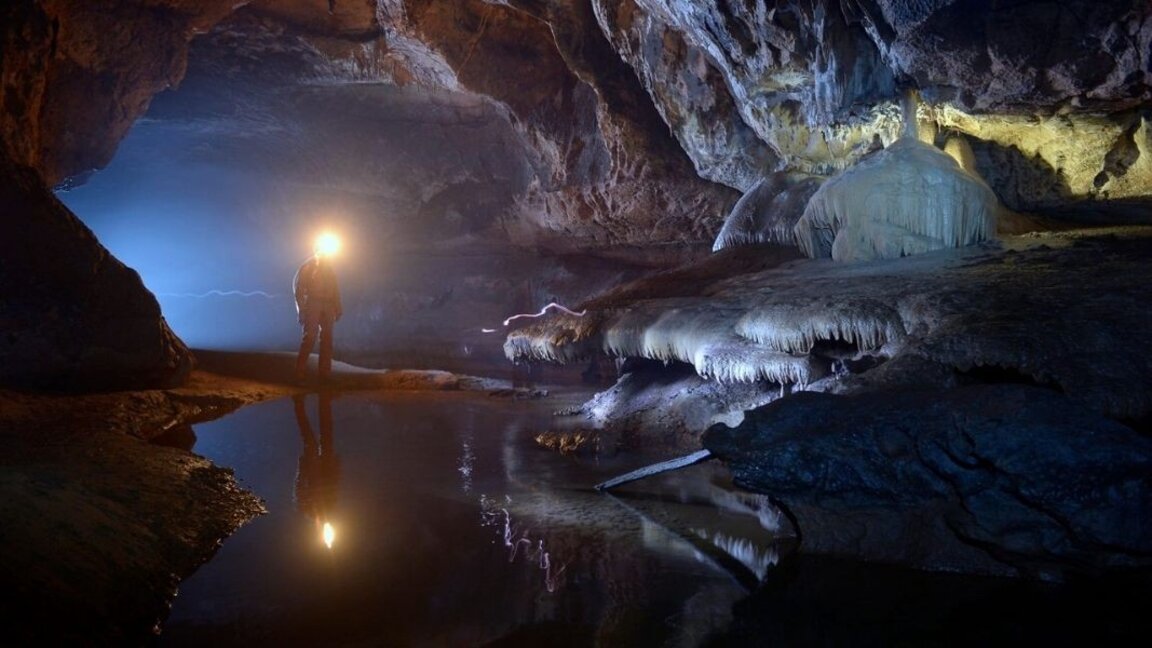 Photo exhibition to mark 96 years of speleology in Bulgaria