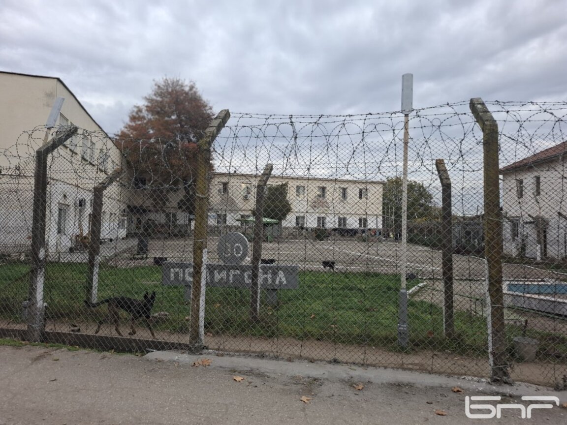 Полицията в Ловеч залови и втория избягал затворник