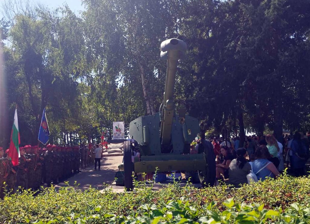 Şumentsi köyünde düzenlenen resmi anma töreni