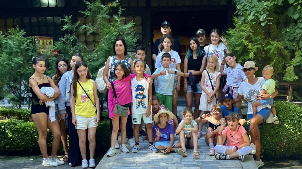 Урок по България … по пътя на себеоткриването с БНУ "Родолюбие" от Неапол 