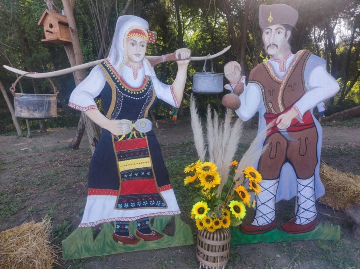 Първият международен фолклорен фестивал „Кодица“ събра състави от три държави