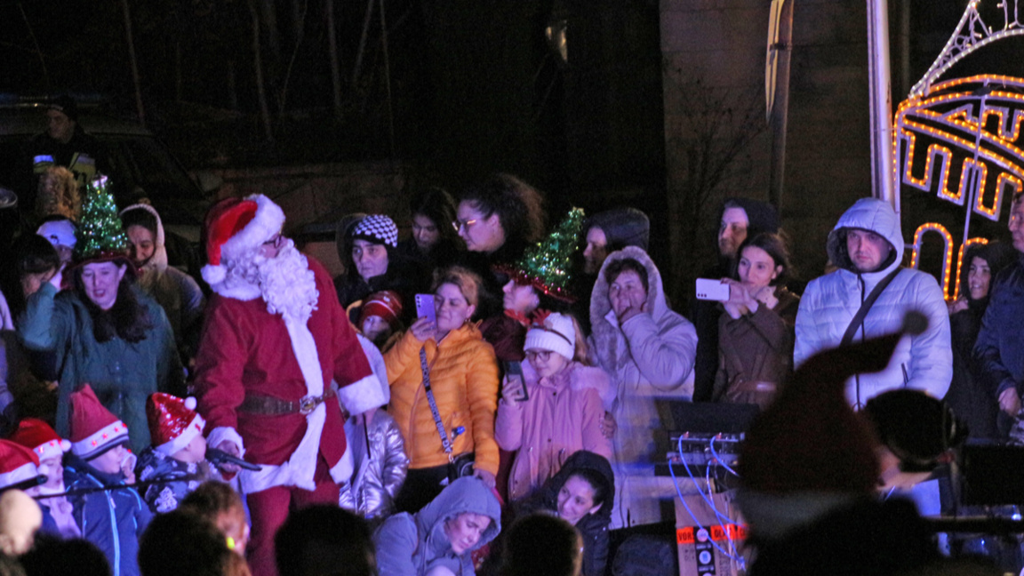 Коледният дух завладява Балчик