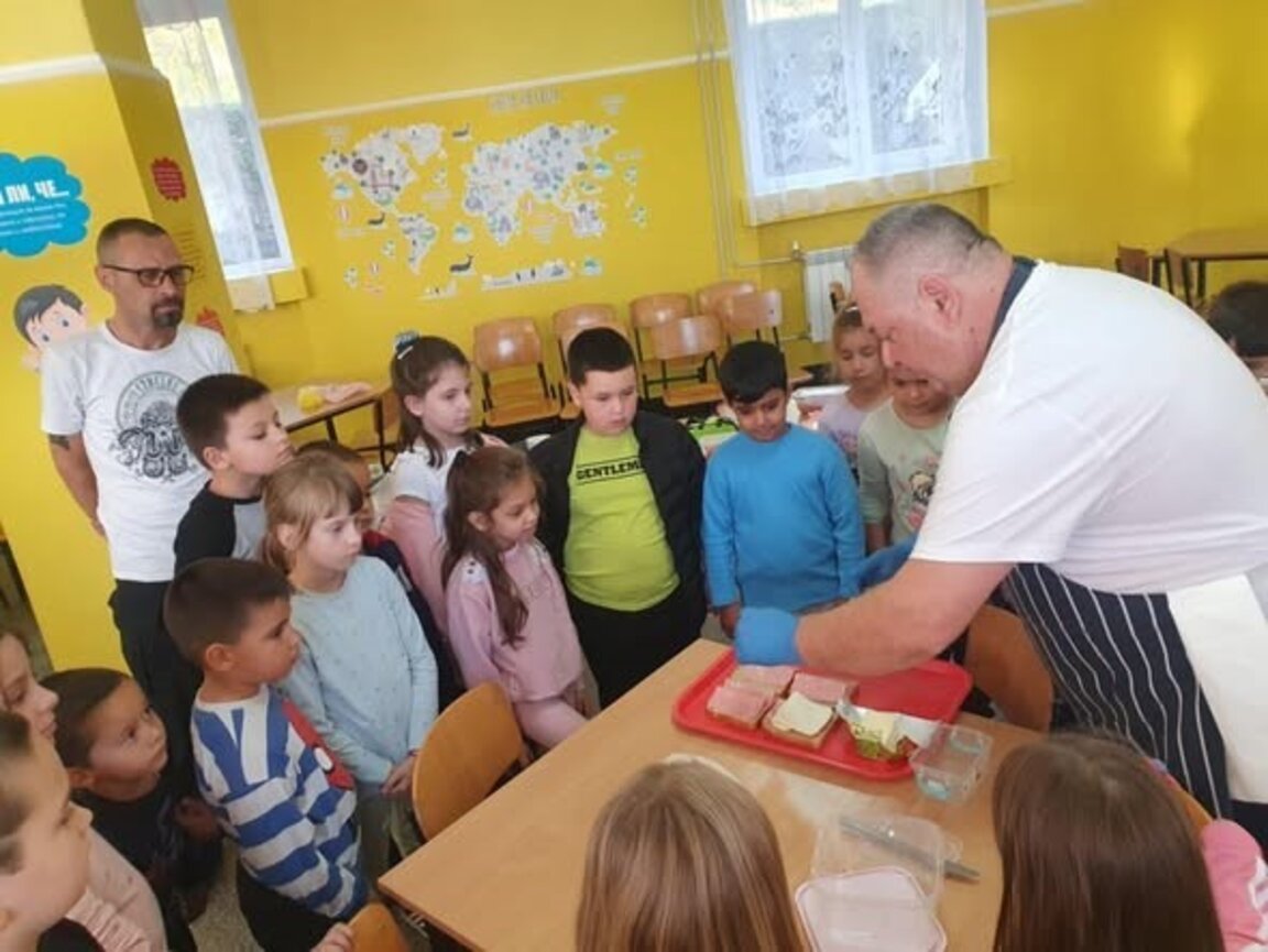 Първокласници от Мездра се впуснаха в кулинарно приключение