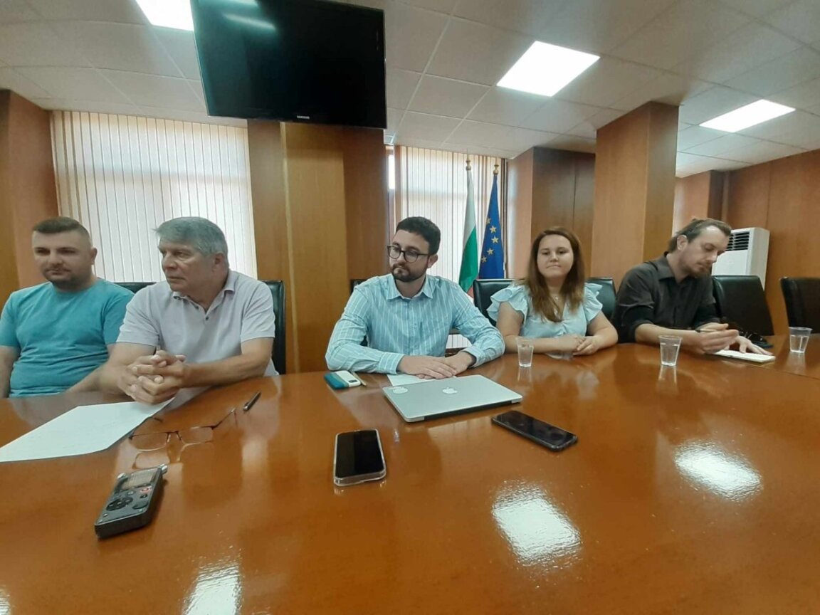 Младежи за промяна