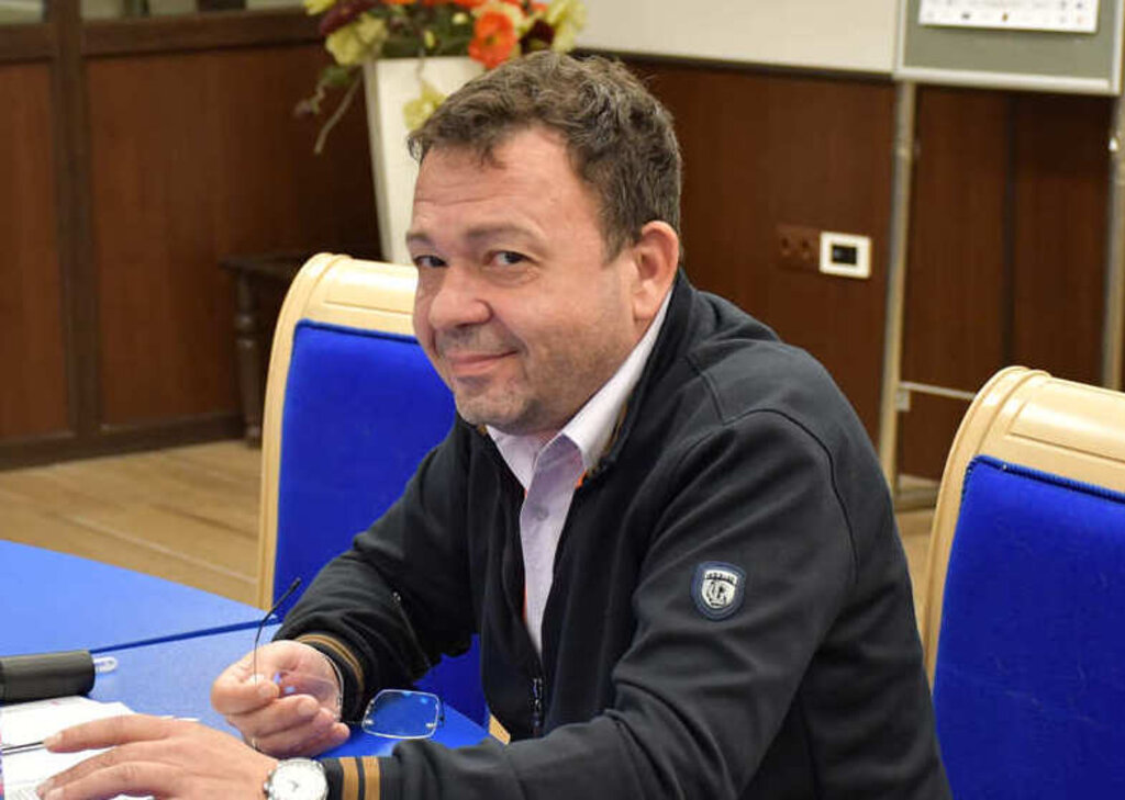 Доц. Деян Статулов