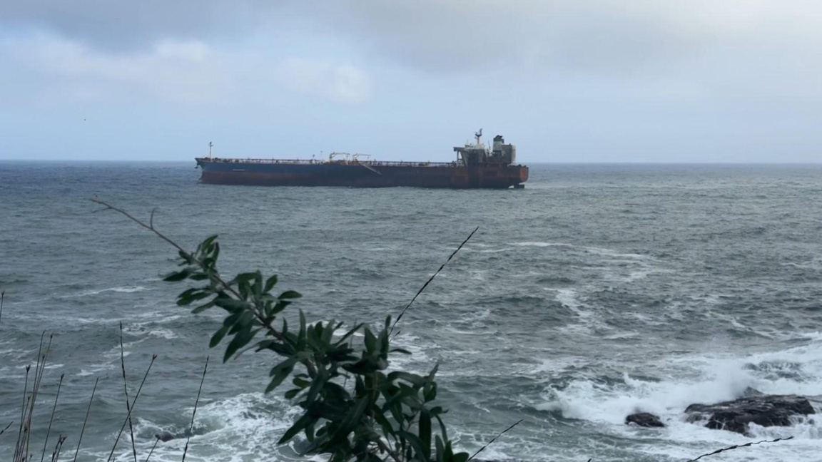 Танкерът "Кайрос" край Ахтопол - 6 декември 2025 г.