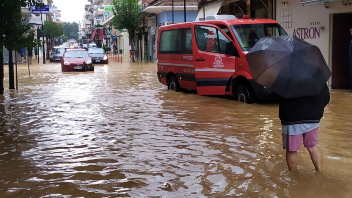 Проливни дъждове и гръмотевични бури причиниха щети в Гърция