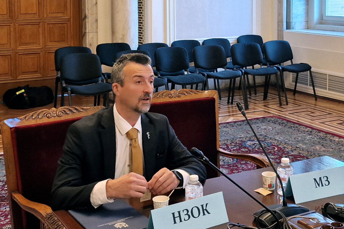 Доц. Петко Стефановски по време на заседанието на парламентарната Комисия по здравеопазването - 9 октомври 2025 г.