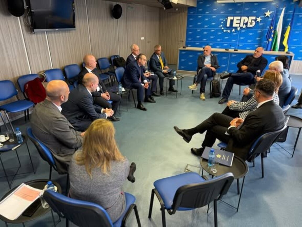 Борисов, Дончев и Петкова се срещнаха с работодателите
