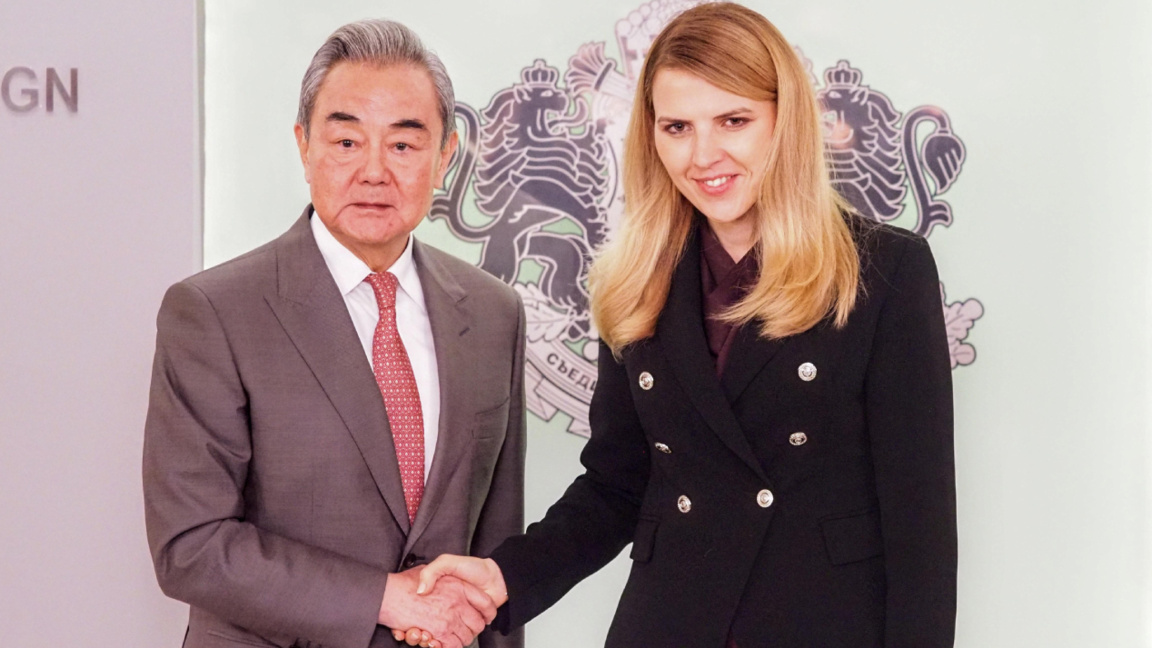 Foreign Minister Petrova urges China to help de-escalate war in Ukraine