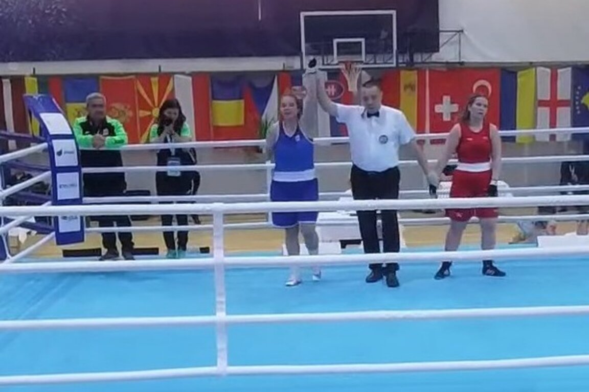 Боксьорката от Кърджали Алейна Мехмед отпадна от надпреварата на Световното