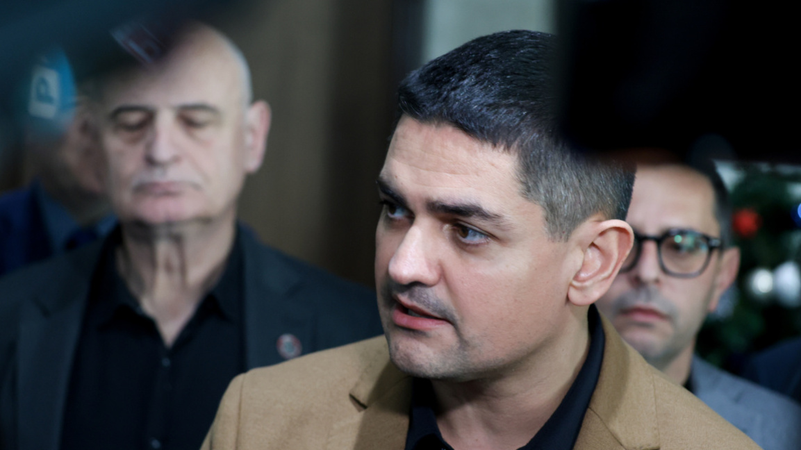 Радостин Василев: Правителството не беше свалено от опозицията, а от площадите
