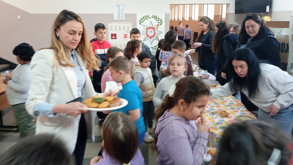 1600 евро събраха ученици от Монтана от благотворителен базар
