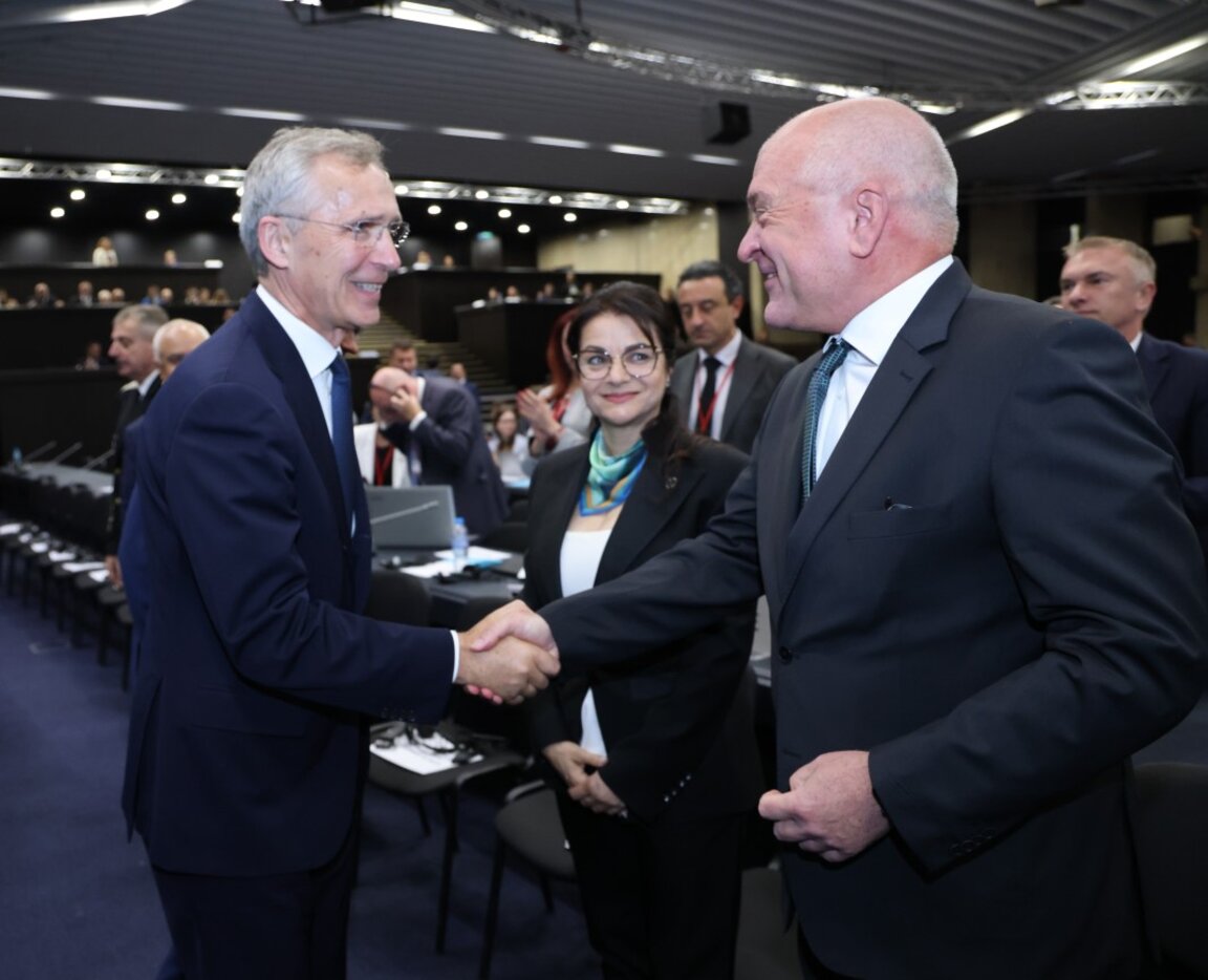 Jens Stoltenberg (L) and Dimitar Glavchev, Sofia, 27 May 2024.