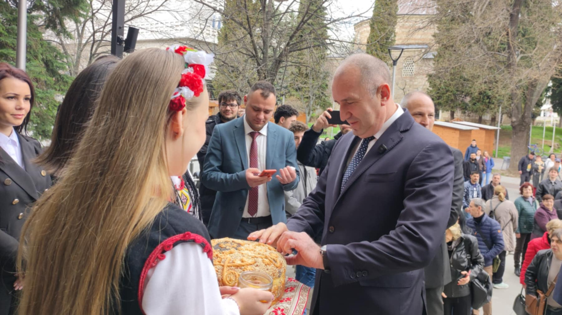 Лидерът на "Прогресивна България" призов...