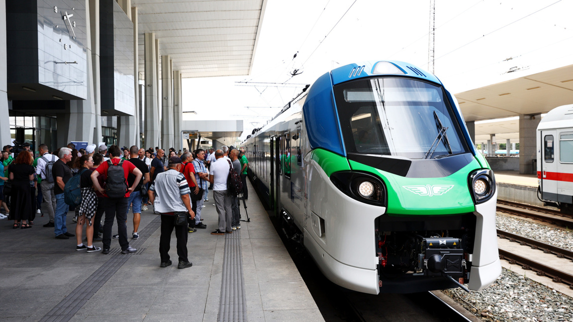 Les deux premiers trains Alstom entrent en service en septembre