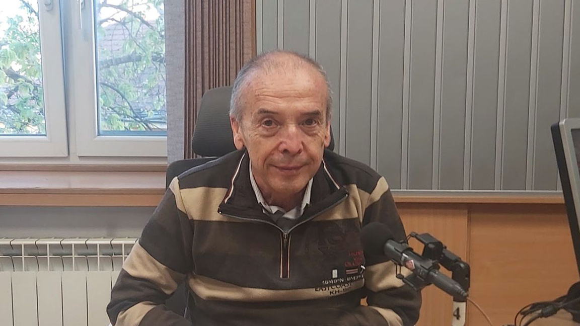 Доц. Атанас Мангъров