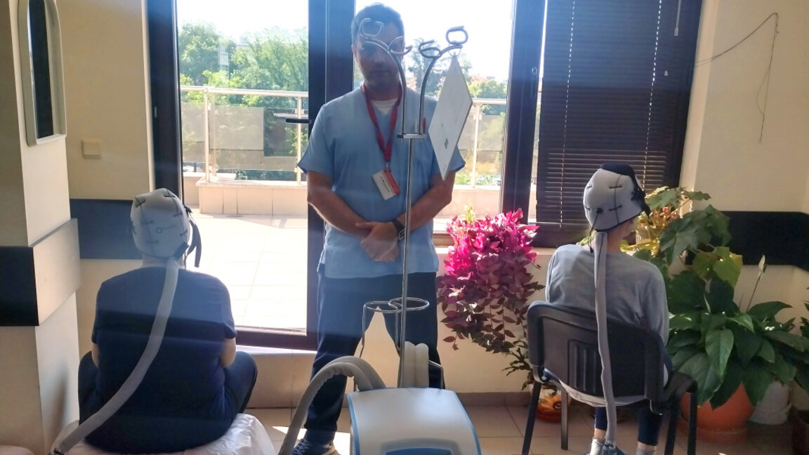 КОЦ-Бургас внедрява иновативна система за охлаждане на скалпа при химиотерапия