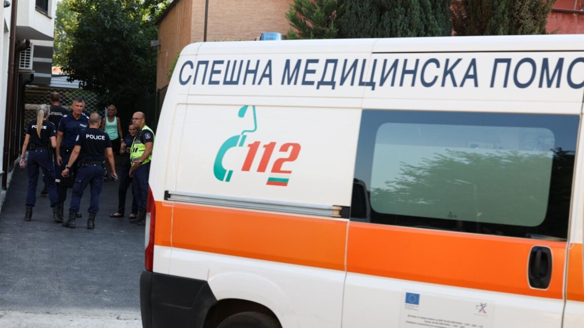 Възрастен мъж е обгазен при пожар в общинско жилище в благоевградския квартал "Запад"