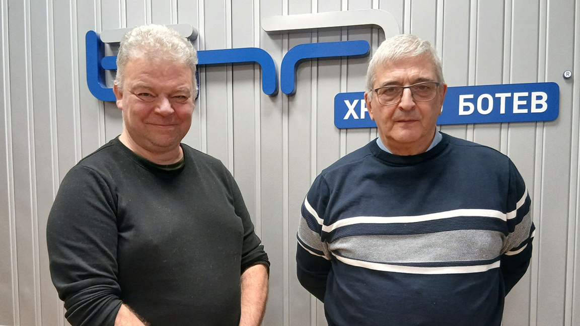 Проф. Александър Кьосев (вляво) и проф. Димитър Вацов