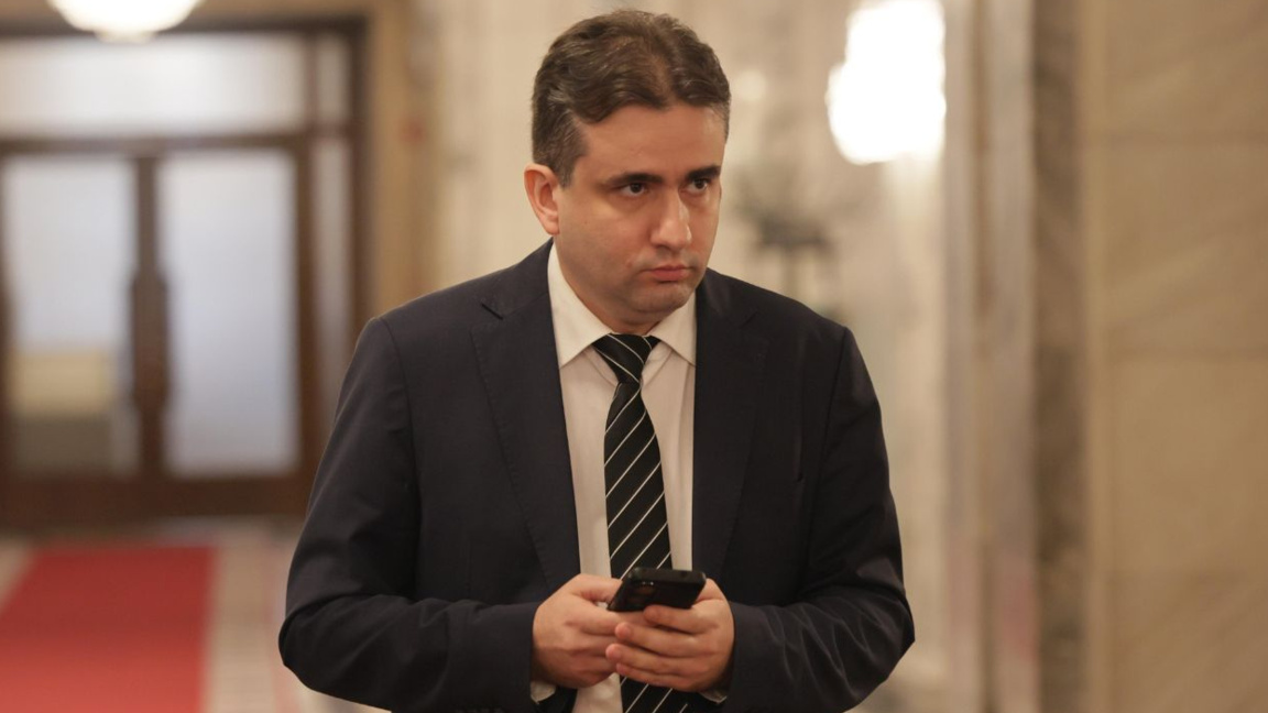 Божидар Божанов